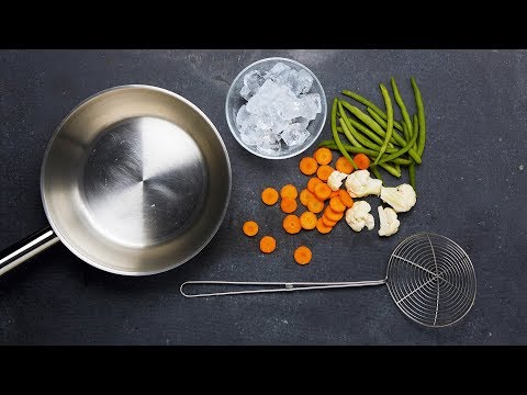 Video: 3 Modi per Riparare una Zuppa Salata