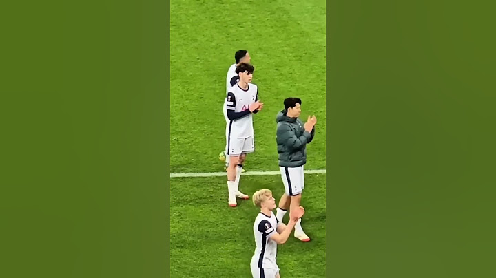 The Tottenham Squad After The Game  - Tottenham Vs Hoffenheim