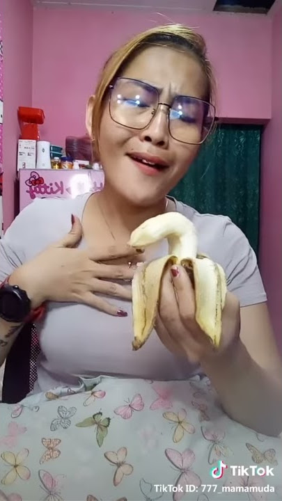 Makan Pisang