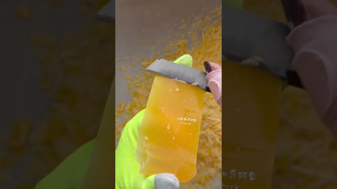 Unboxing Original Color Crispy Soap - Scrape & Decompress