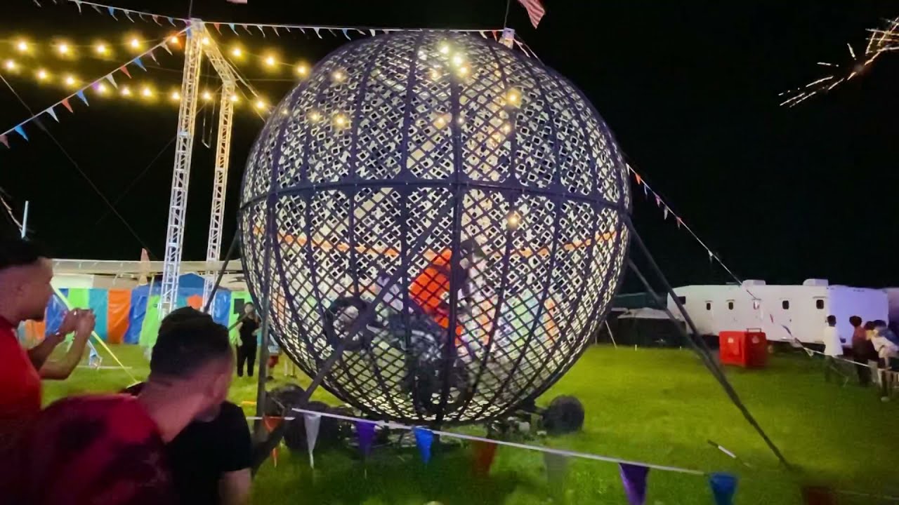 Motorcycle Stunt cage/Globe of Death