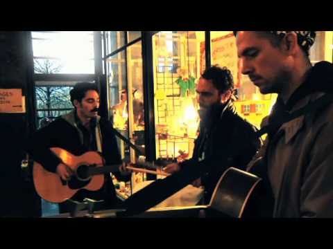 LOCAL NATIVES - Who knows Who Cares - A BlackXS Li...