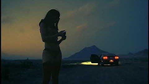 Kanye West - Flashing Lights ft. Dwele