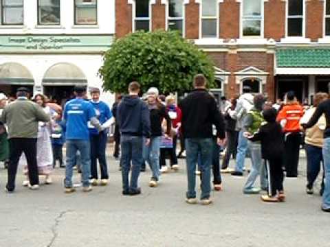 Pella Tulip Time Dutch Dancing World Record