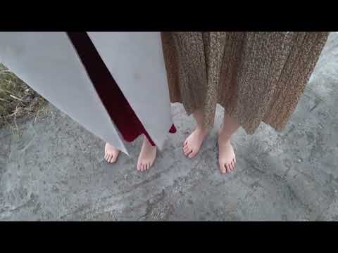 A normal day of two barefoot girls #beauty #feet