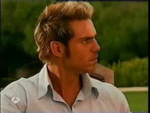 Paola y Gato elton john