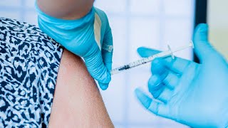 Бесплатная вакцинация от гриппа началась в Москве