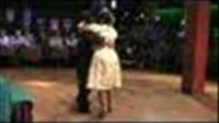 QUIERO VERTE UNA VEZ MAS - D'arienzo - Valdez - Tango.wmv chords