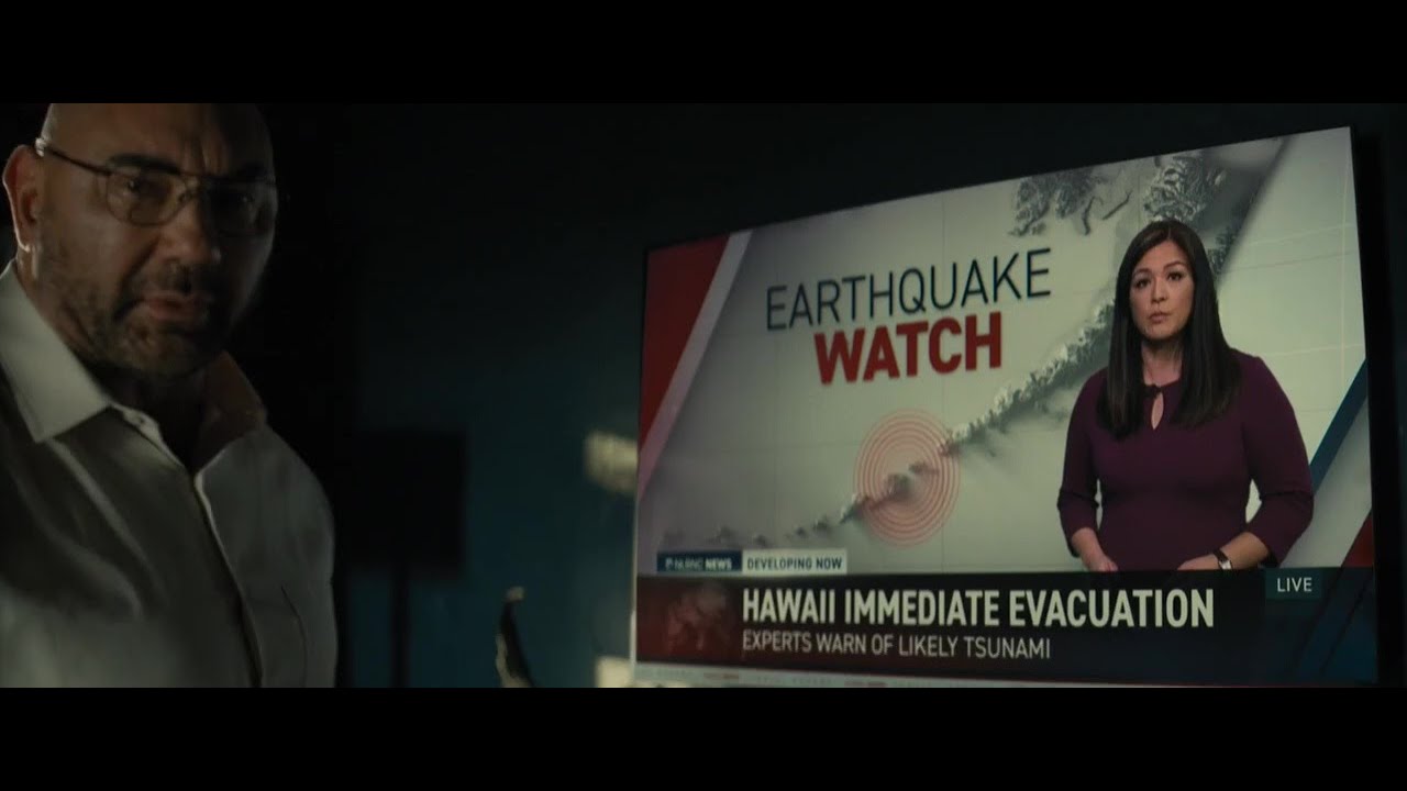Knock at the Cabin 2023 - Earthquake Scene - YouTube