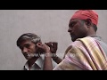 Ear cleaner of Chandni Chowk: how Indians get their ears cleaned by hand!