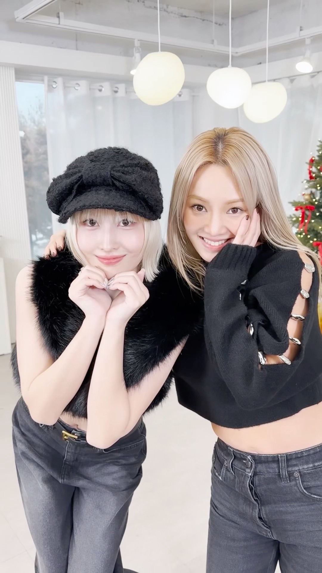 #STRATEGY with #HYO? \r\r#TWICE #트와이스 #STRATEGY \r#GirlsGeneration #소녀시대 #HYOYEON #효연
