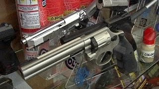 Colt Meteliğe Kurşun Atıyor - Economy