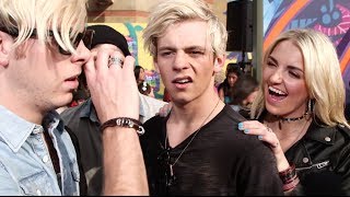 Celeb Dream Kisses Revealed - 2014 Kids Choice Awards