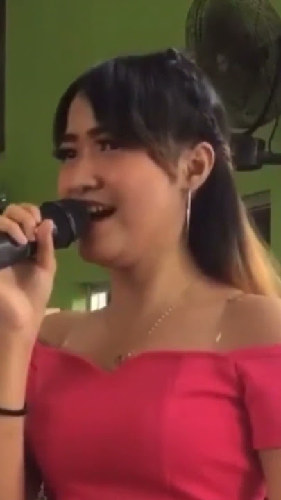 Vivi Cantika - Berbeza Kasta Part 2 #shorts #live #music #indonesia #electone #singer #orgentunggal