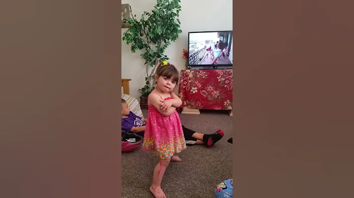 7 11 little kaida Alyse smackin' it