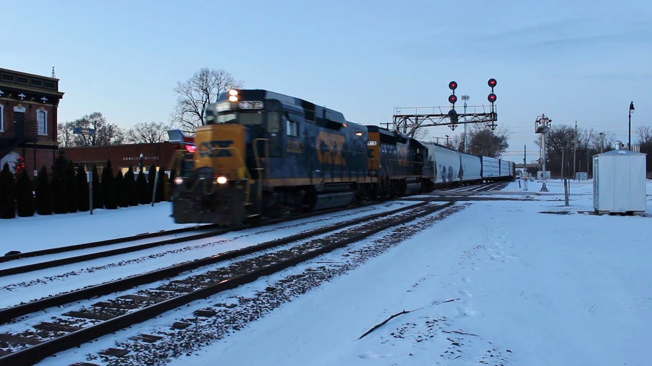 CSX 2322 & 6916 (Mother & Slug Set) w/ awesome RS5T head south leading CSX Local D716