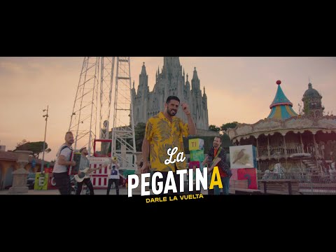 La Pegatina - Darle la vuelta (Videoclip Oficial) 
