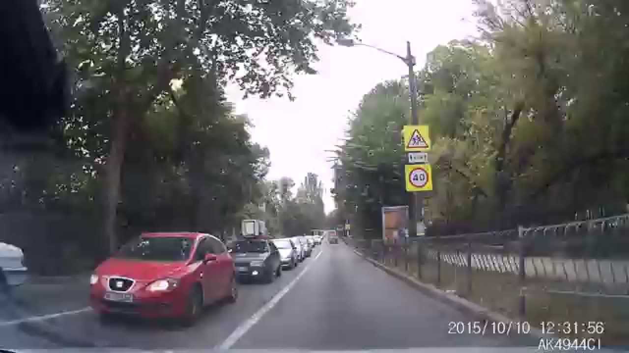 FHD видеорегистратор G1WH - дневная съемка