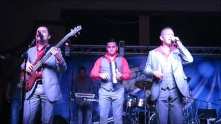 LOS REYES LOCOS-COMO AGUA CALIENTE