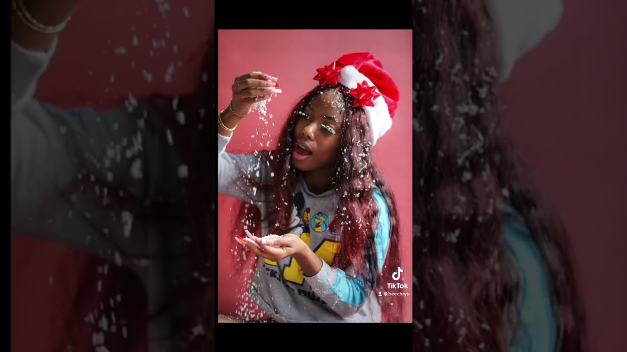 Holiday Themed Photoshoot | Photoshoot Ideas 