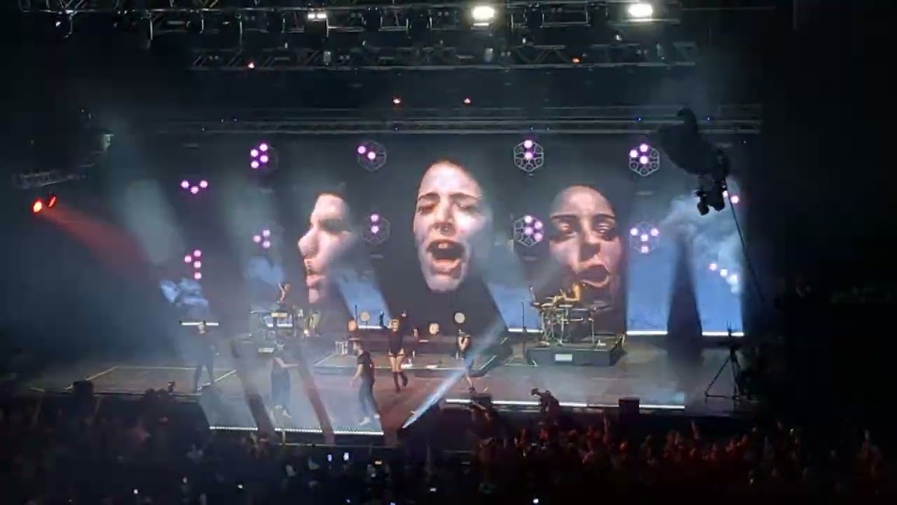 Tanxugueiras e Amigos - Terra - Directo 4K - O Derradeiro Diluvio - Coliseum da Coruña - 16/12/2023