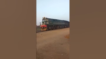 #viral  Dangerous High Speed Parallel Race & Overtake between Two Trains 😱😨2024