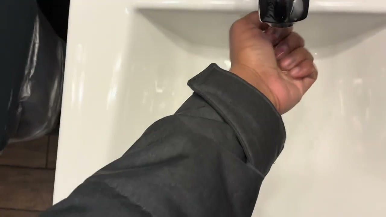 Excel Dryer Xlerator (1/2) @ IHOP, Stop & Shop Plaza, Enfield, CT