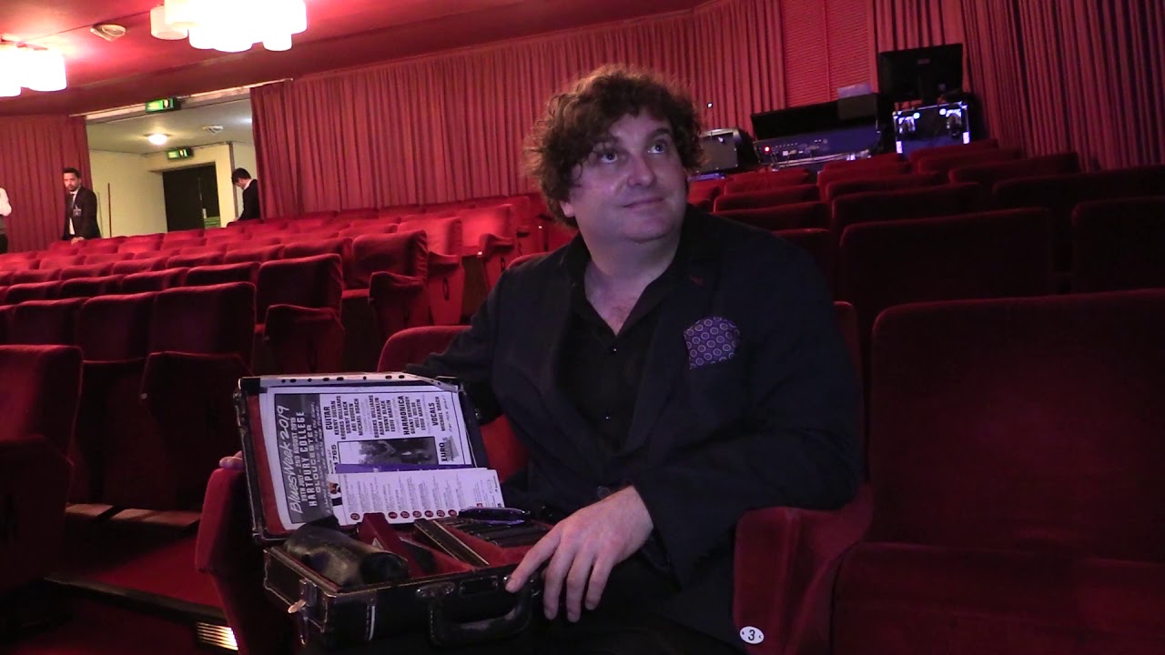 Intervista a Giles Robson