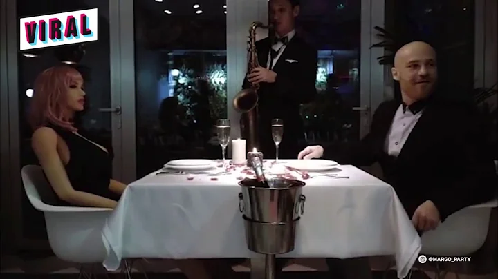 Ovaj ovek je sa SEKS LUTKOM u vezi: Planiraju i ve...