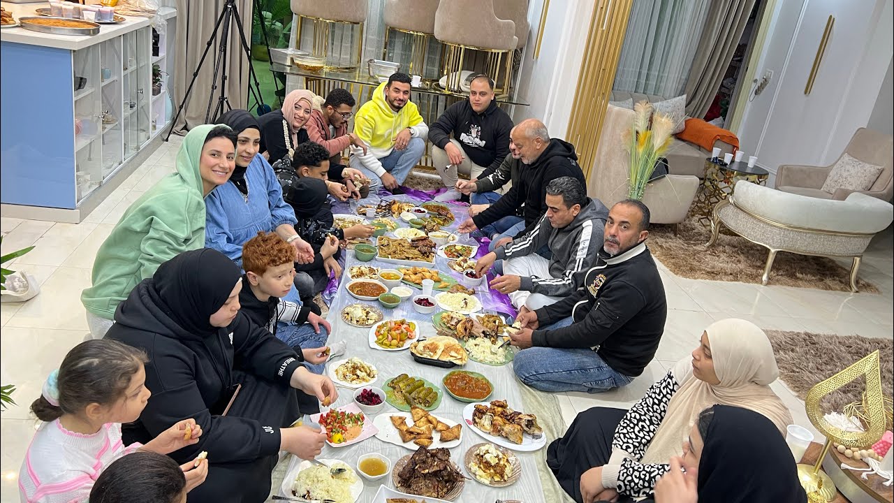 عزومه سموره ويوم كله عائلي ومقالب💥