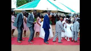 Mzet tsa manyalo: Kereke