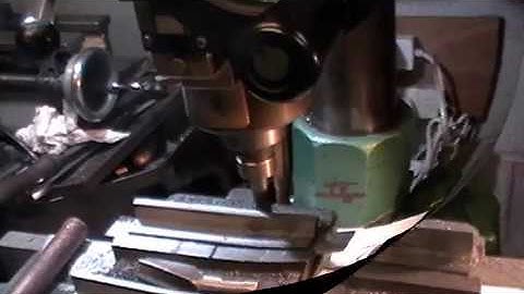 Making a Beginners Steam Loco (Machining the Horn Guides Part 1) "mr factotum"