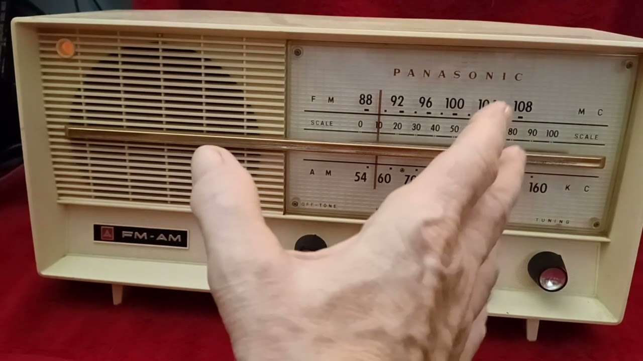 MCM 1965 Panasonic AM/FM Radio Model 740 Mid Century Modern Works Japan