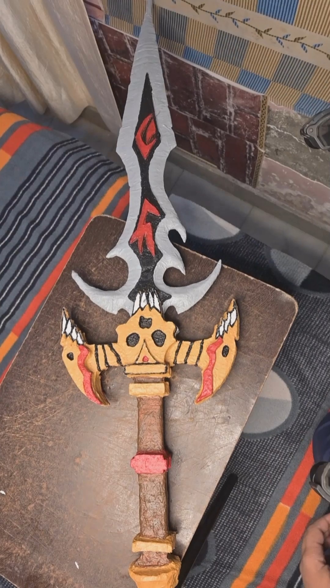 Cardboard weapon showcase | Easy & Simple DIY | creates weapons