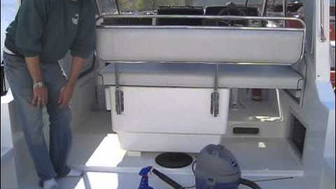 Stretching Fibreglass Powerboat Part 11