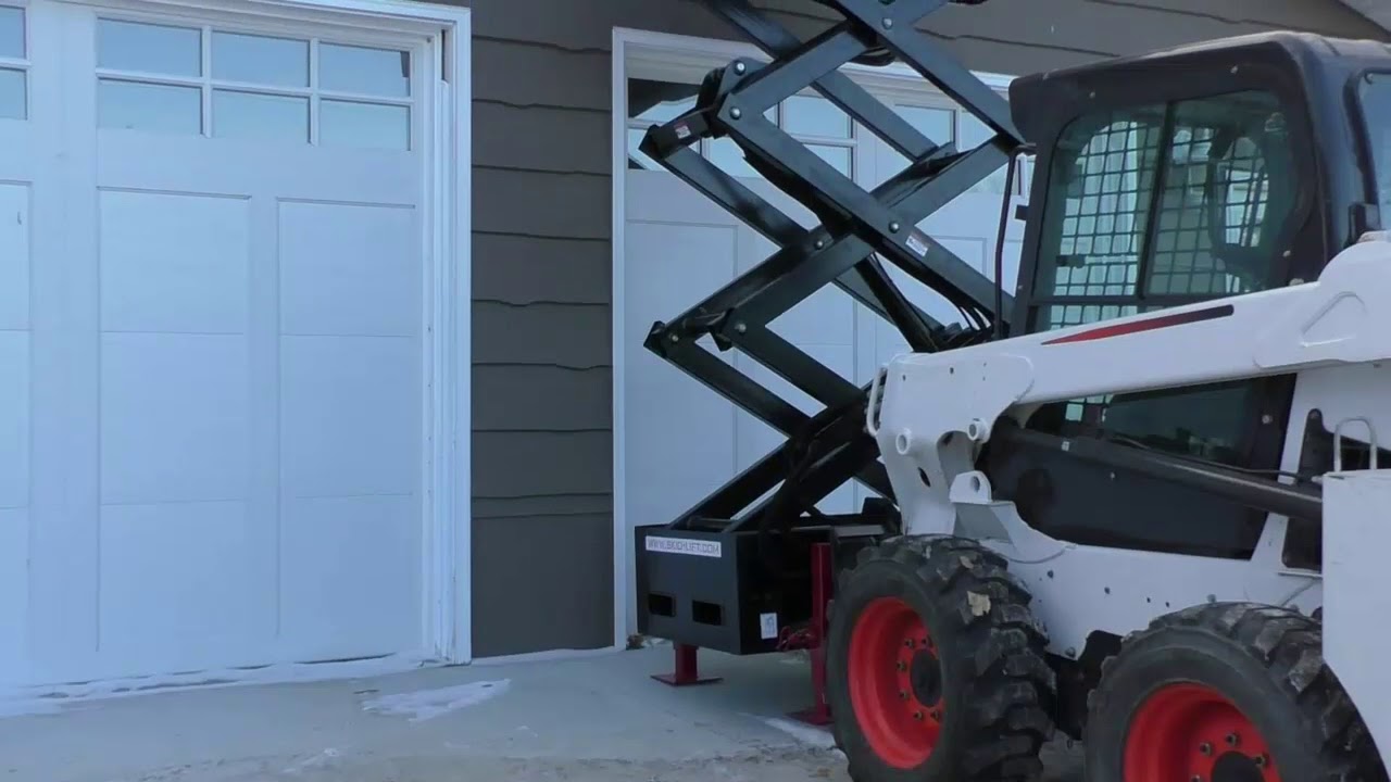 SkidLift 1530s Being used for Christmas Light Install YouTube