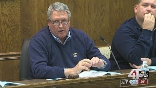 Bonner Springs mayor in battle with police officers