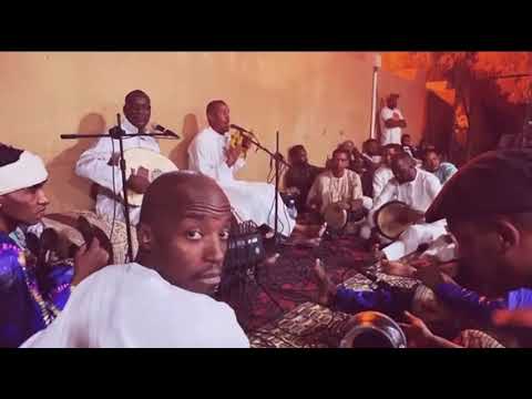 نغلي الدنيا ماوي احمد وفرقة فنانين الطاسيلي