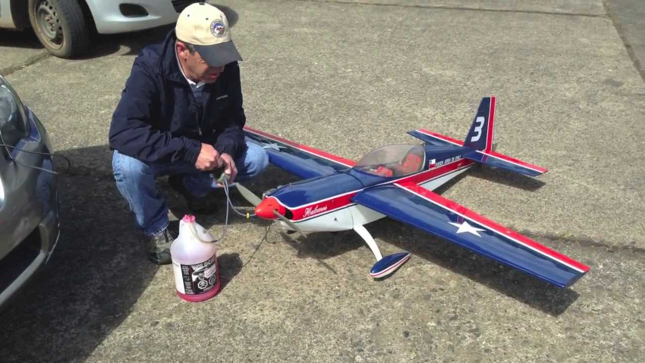 Maiden Flight Extra 300 Aeromodelismo Temuco - YouTube