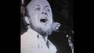 Watch Stan Rogers Giant video