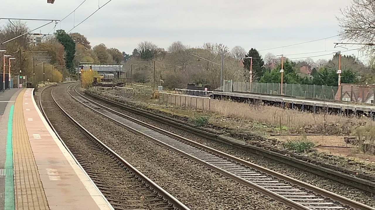 The class 365 emu on its final journey to the scrapyard November 23rd 2021