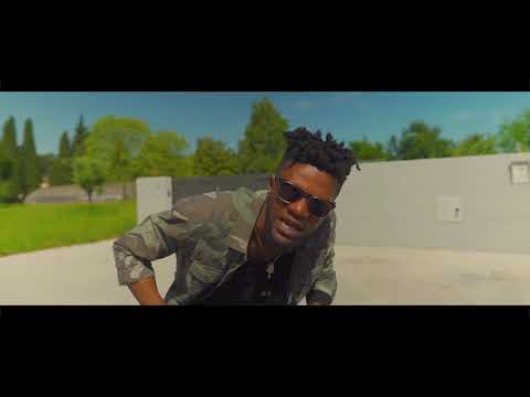 ogidi-brown-ft-fameye---konongo-kaya-(official-video)