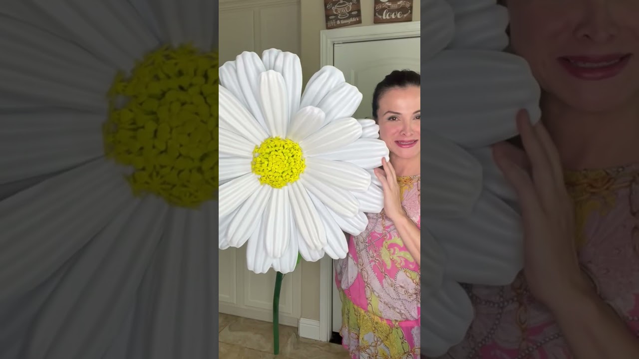 When a Giant Flower Enters the Room… Everything Stops 🌺