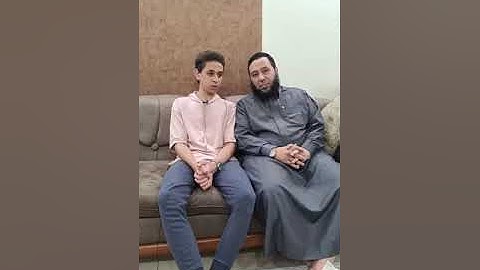 الابن أنس وابوه حسن بيعملوا مسابقة فى أفضل تلاوة للقرآن الكريم