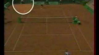 必見動画あり テニスでひたむきにボールを拾いにいく人のことが気になったので調べてみた でじつべ