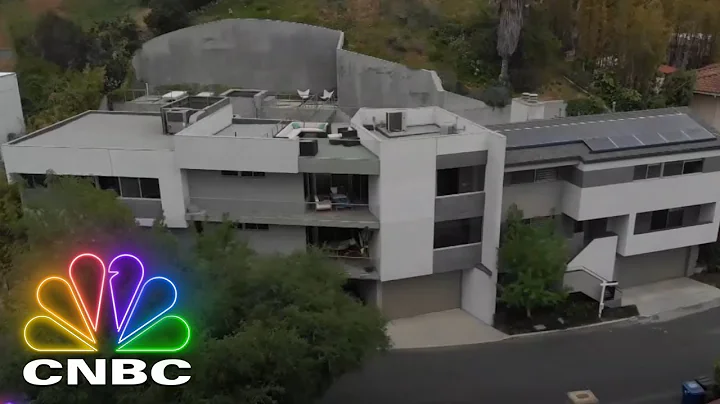 Full Opening - The House With Endless Hallways | L...