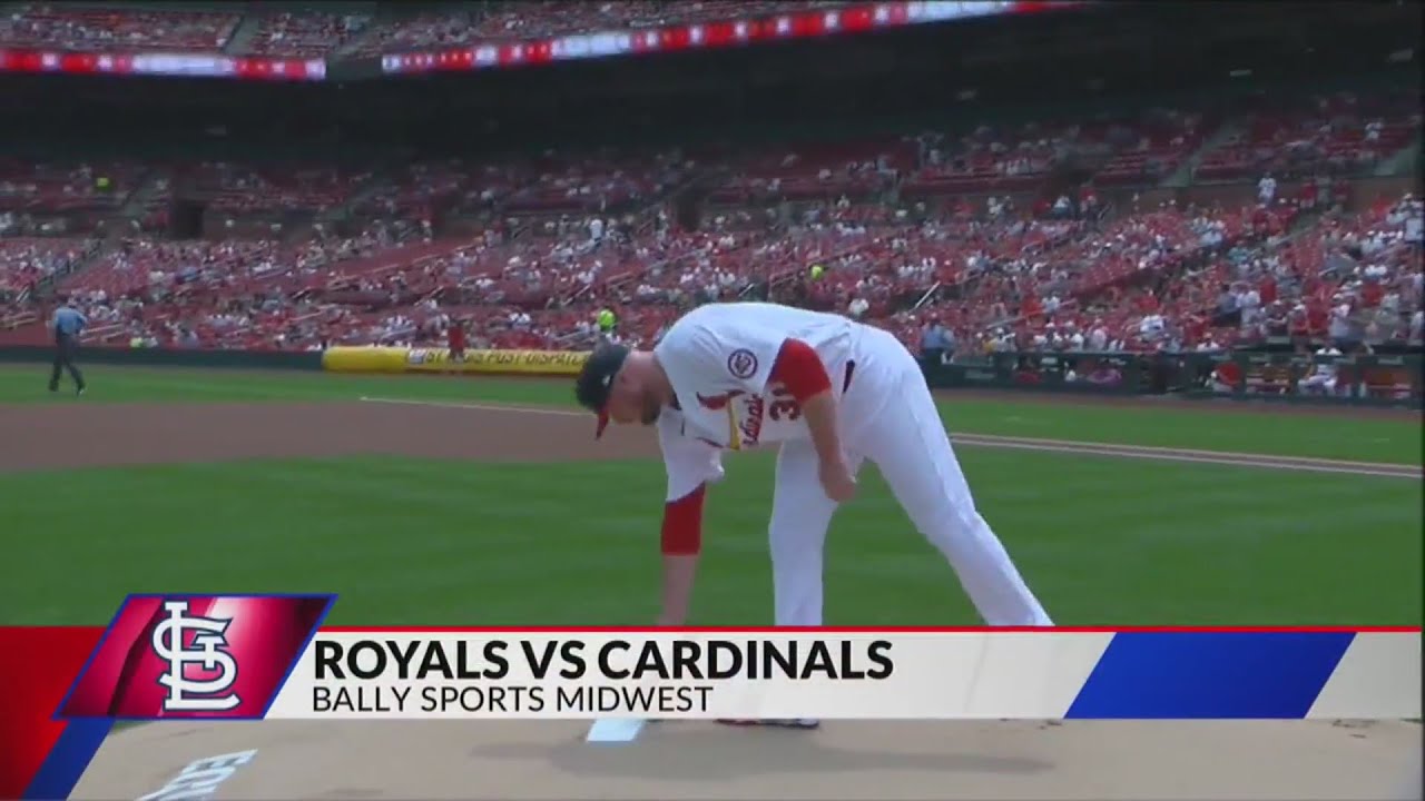 Following Rain Delay Cardinals Drop Game Against I 70 Rival Royals following-rain-delay-cardinals-drop-game-against-i-70-rival-royals