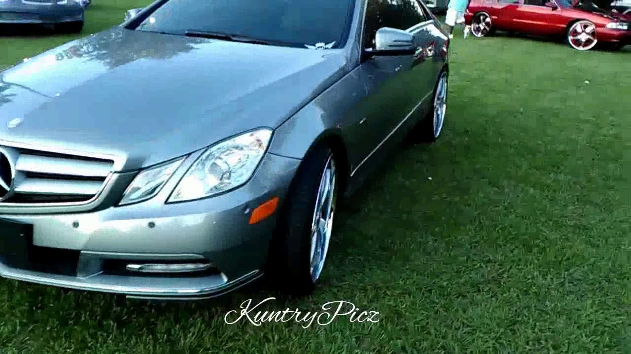 Whipz & People. North Ms whips car show 2017