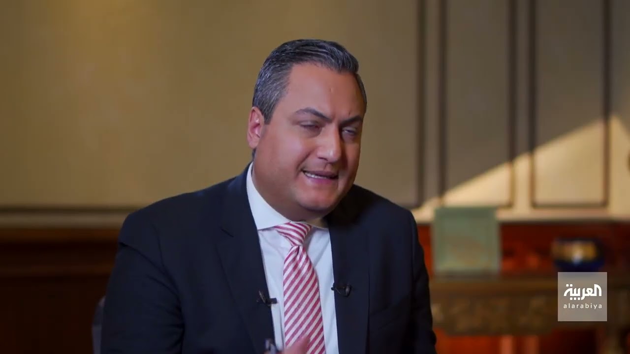 صدام حسين شاهد بأم العين إسقاط نصبه في بغداد في 2003