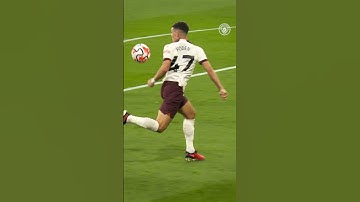 INCREDIBLE ball control from PHIL FODEN! 🥵🌟 #mancity #football #shorts #shortsvideo #goals #skills